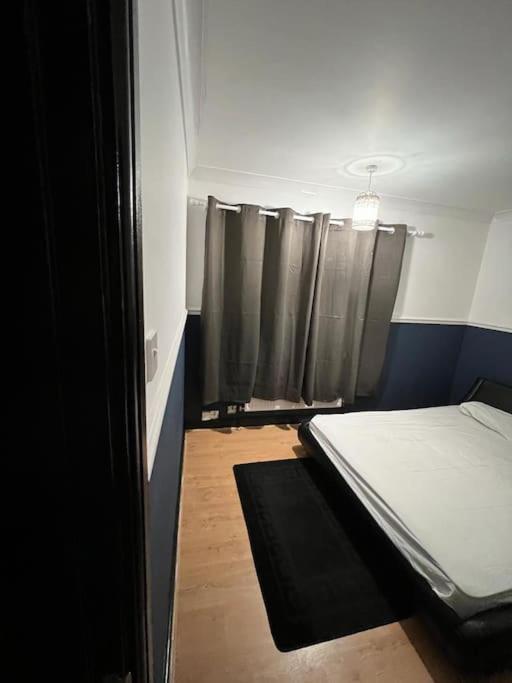 Willa Cheerful 3 Bed House With Free Parking. Nottingham Zewnętrze zdjęcie