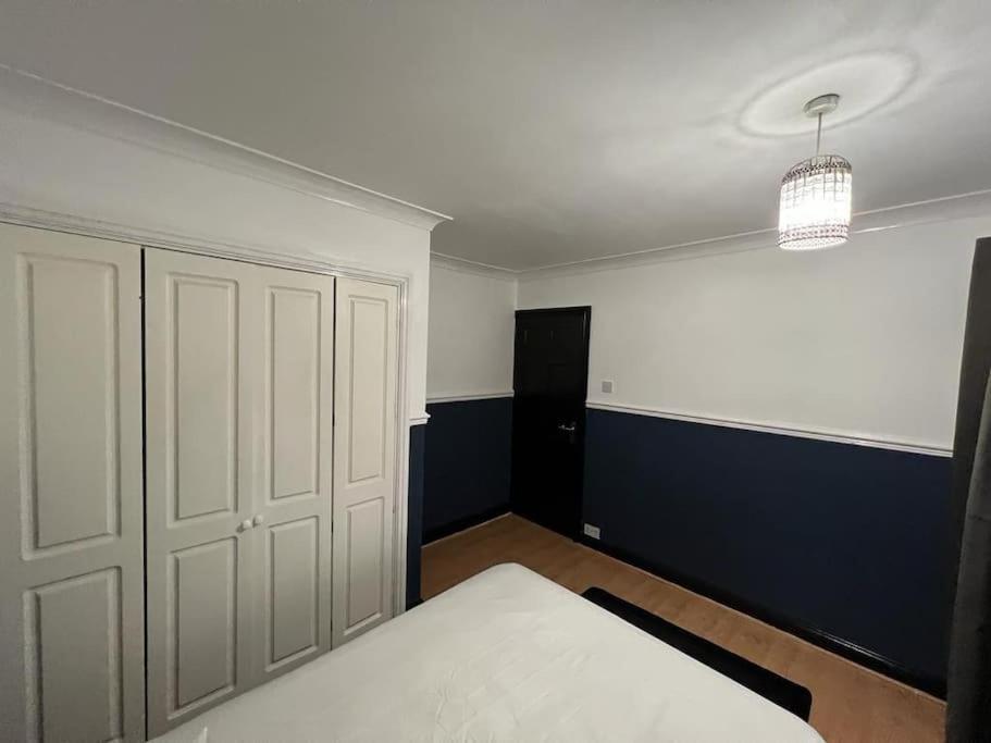 Willa Cheerful 3 Bed House With Free Parking. Nottingham Zewnętrze zdjęcie