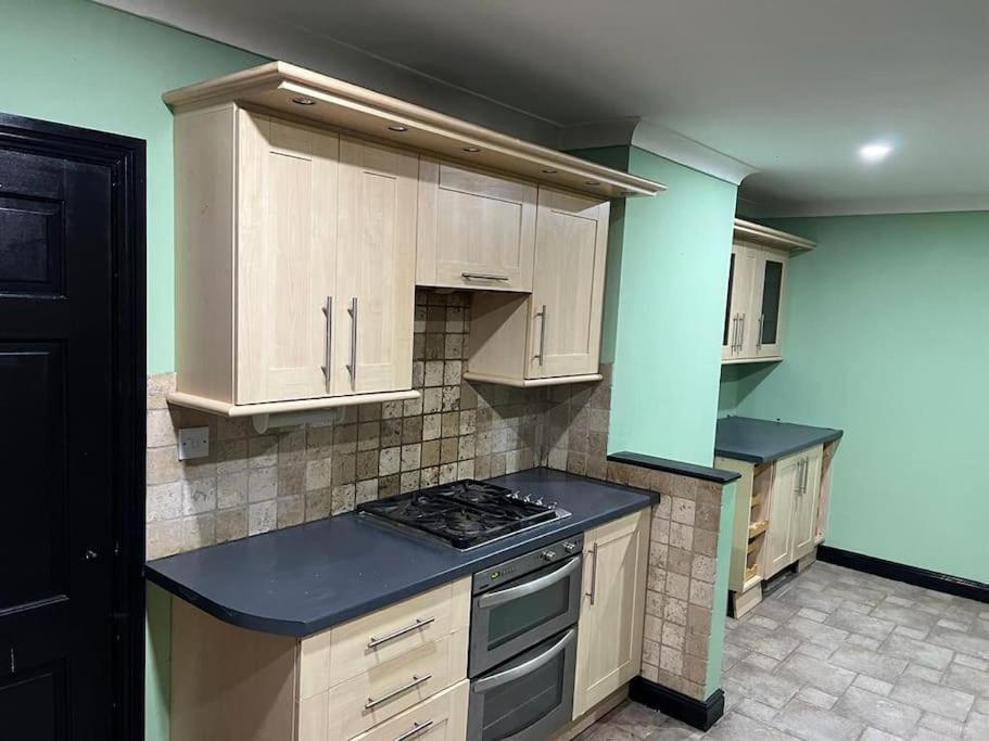 Willa Cheerful 3 Bed House With Free Parking. Nottingham Zewnętrze zdjęcie